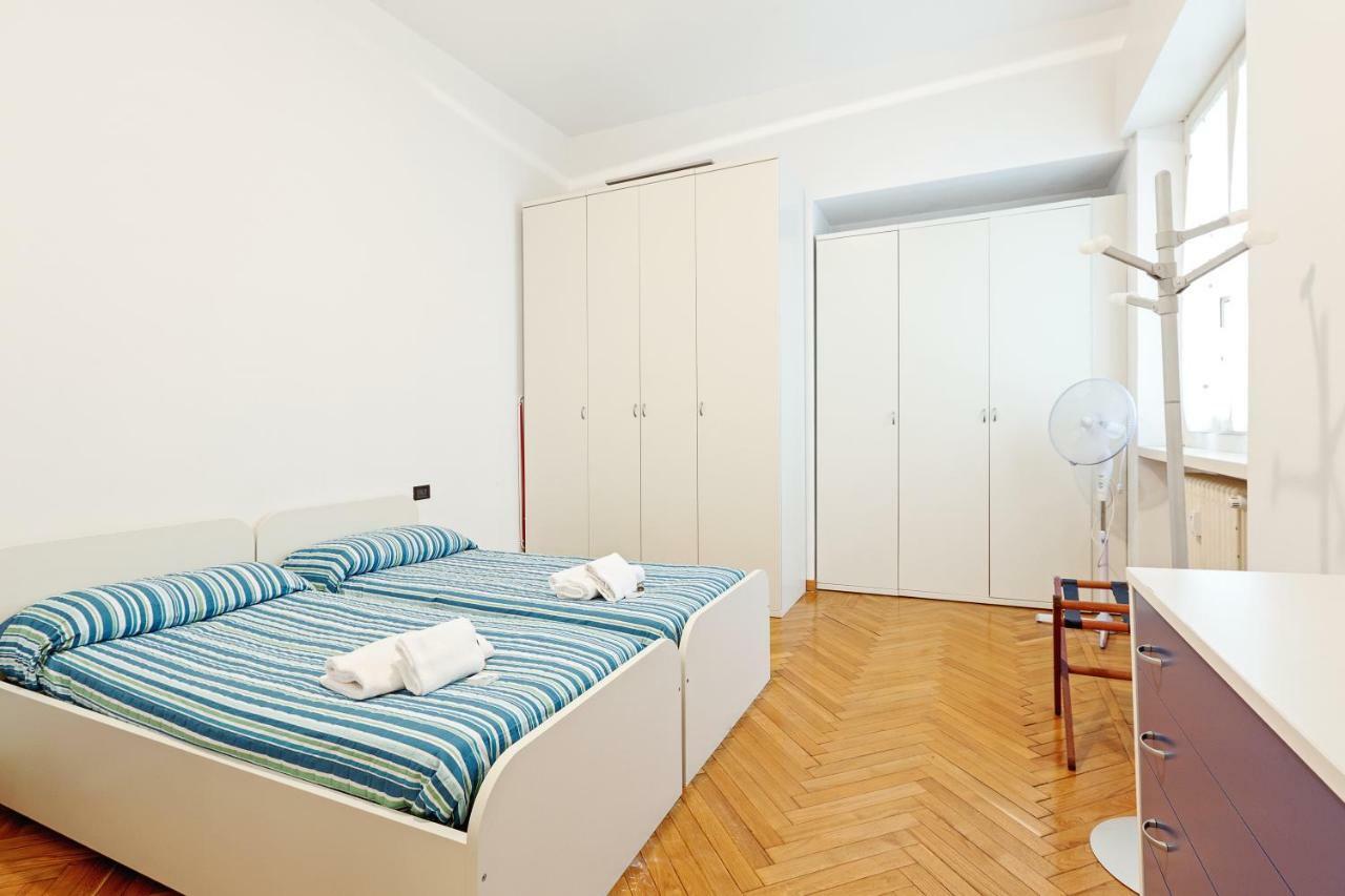 S. Maria Valle Central Roomy Flat Milan Exterior photo